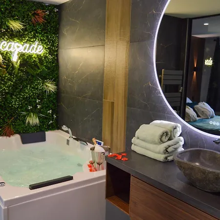 L'escapade - & 公寓 阿格诺